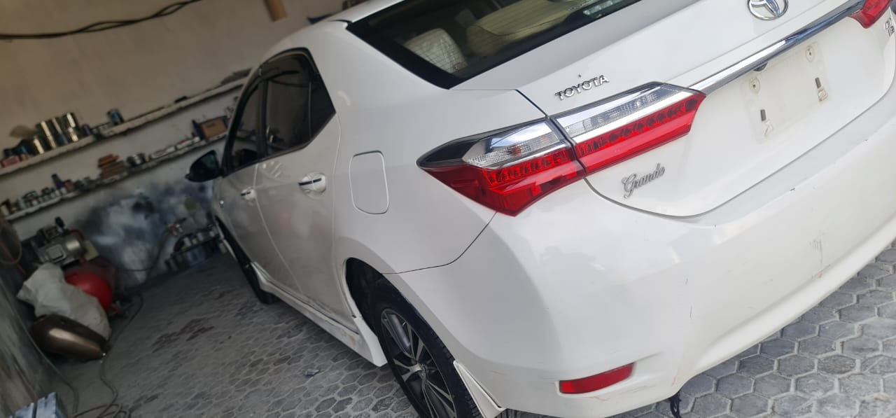 GRANDE (Corolla Altis 1.8X)