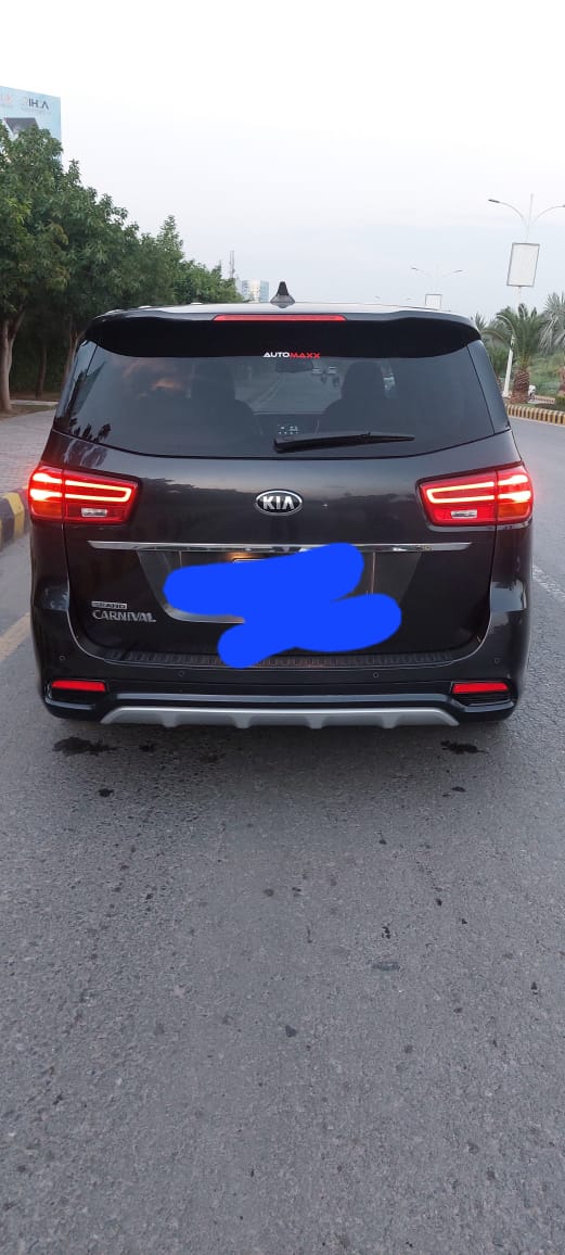 KIA - GRAND CARNIVAL
