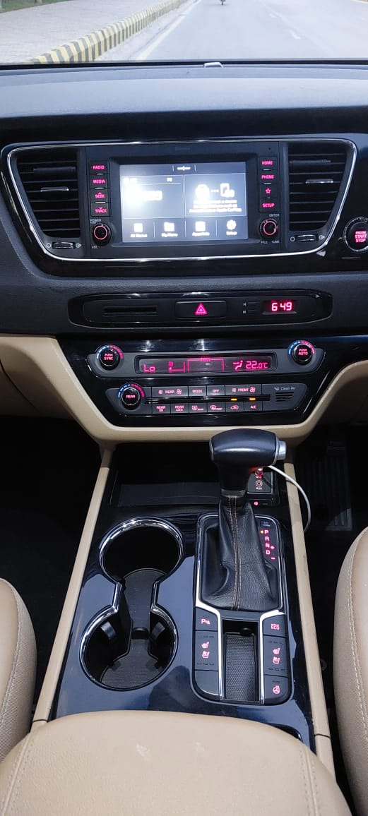 KIA - GRAND CARNIVAL