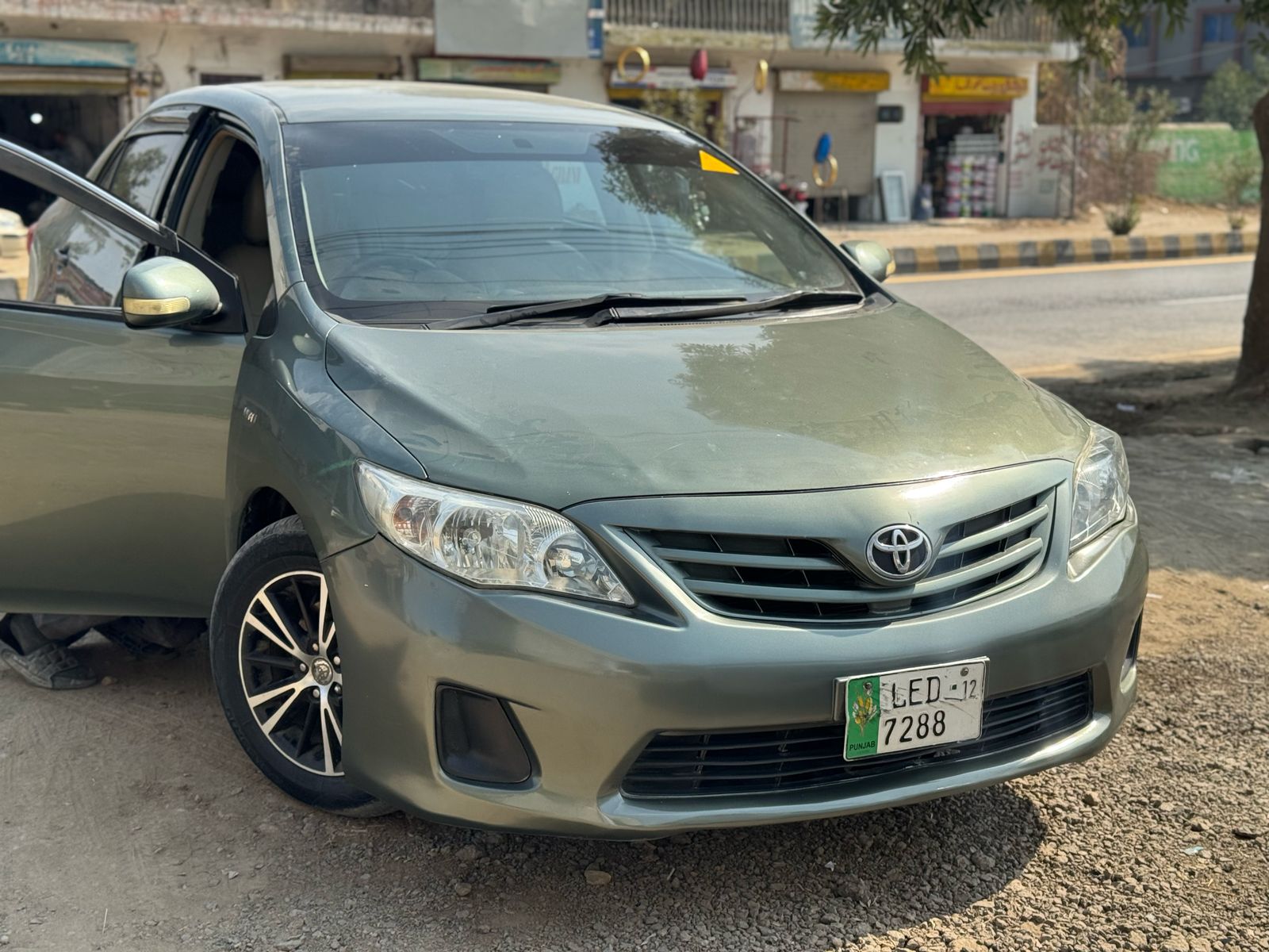 COROLLA GLi