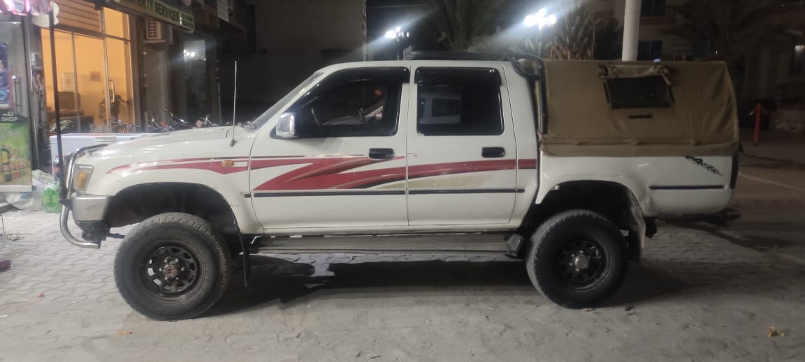 TOYOTA 106 4X4 Double Cabin