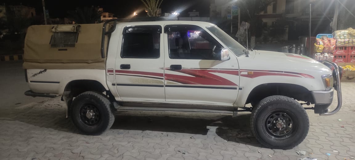 TOYOTA 106 4X4 Double Cabin