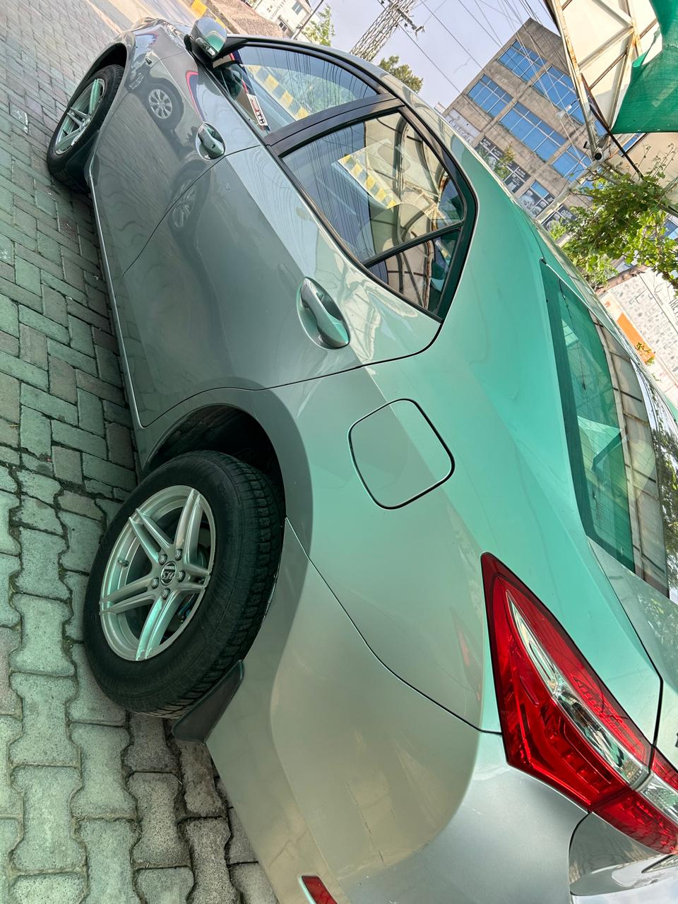 COROLLA GLi