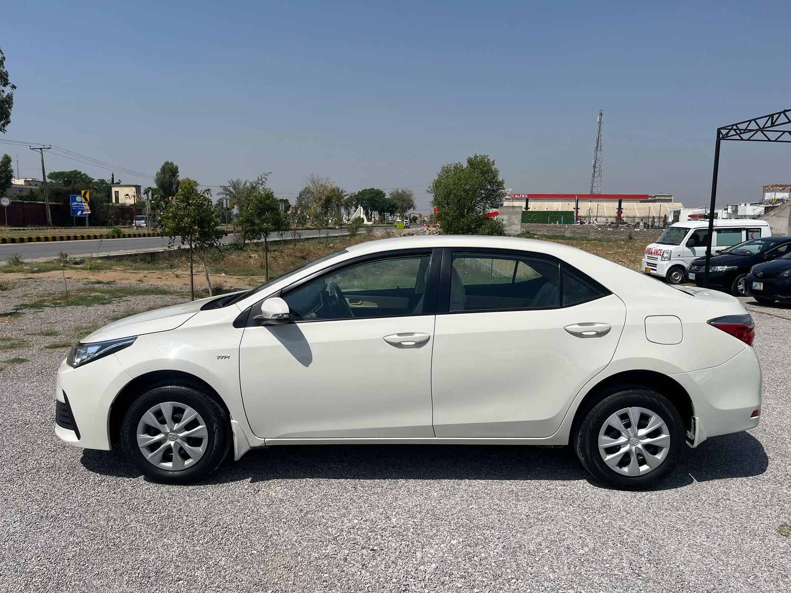 COROLLA GLi