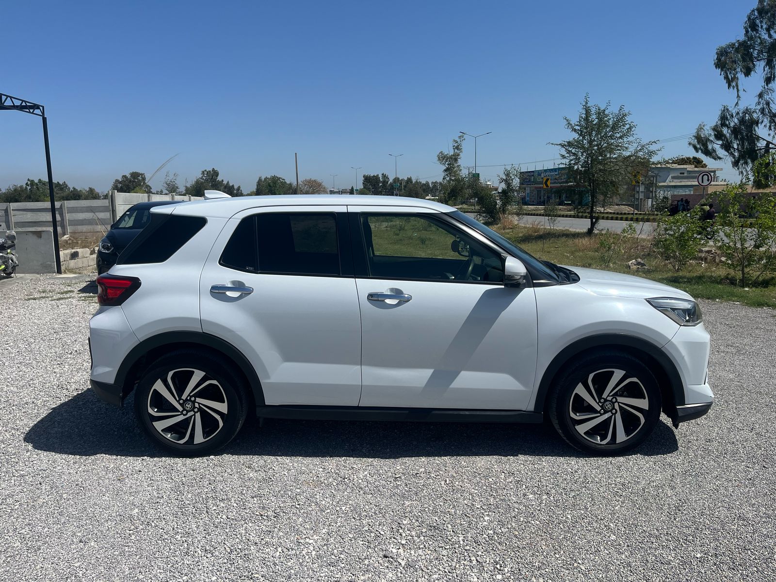 TOYOTA RAIZ