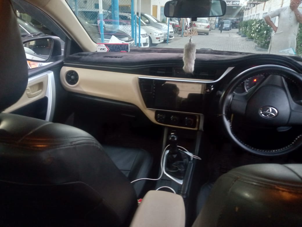 COROLLA GLi