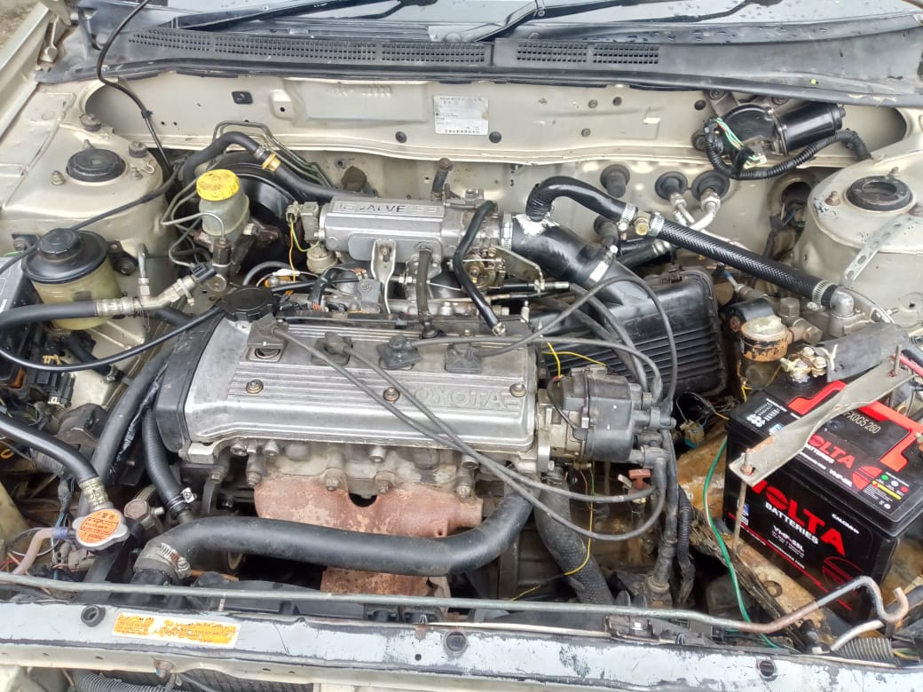 NISSAN Sunny - ExSaloon