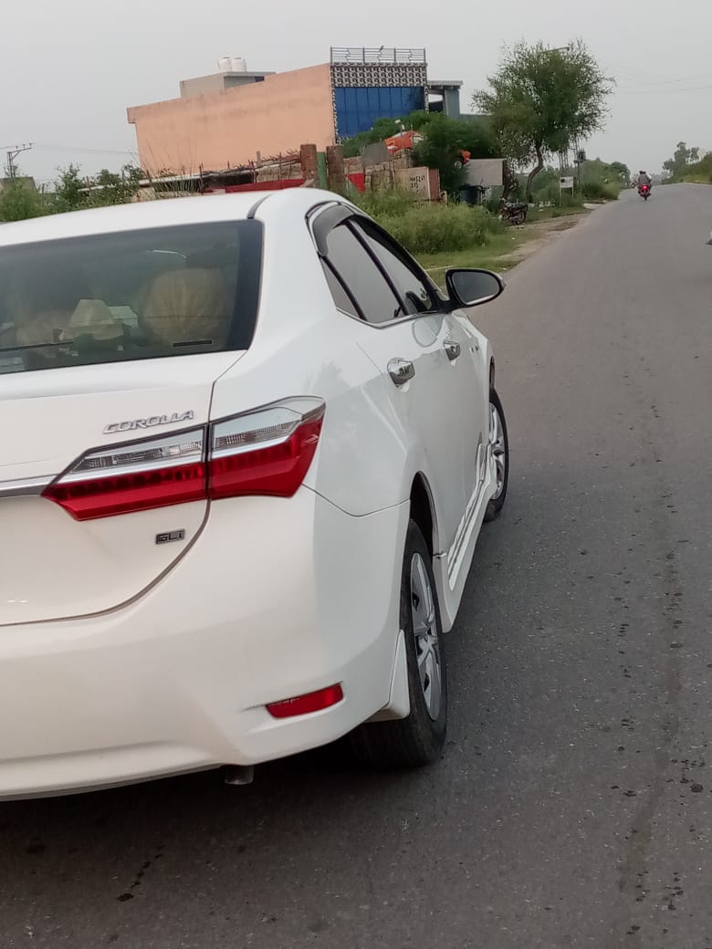 COROLLA GLi