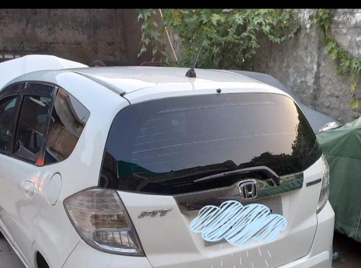 HONDA FiT - Hybrid