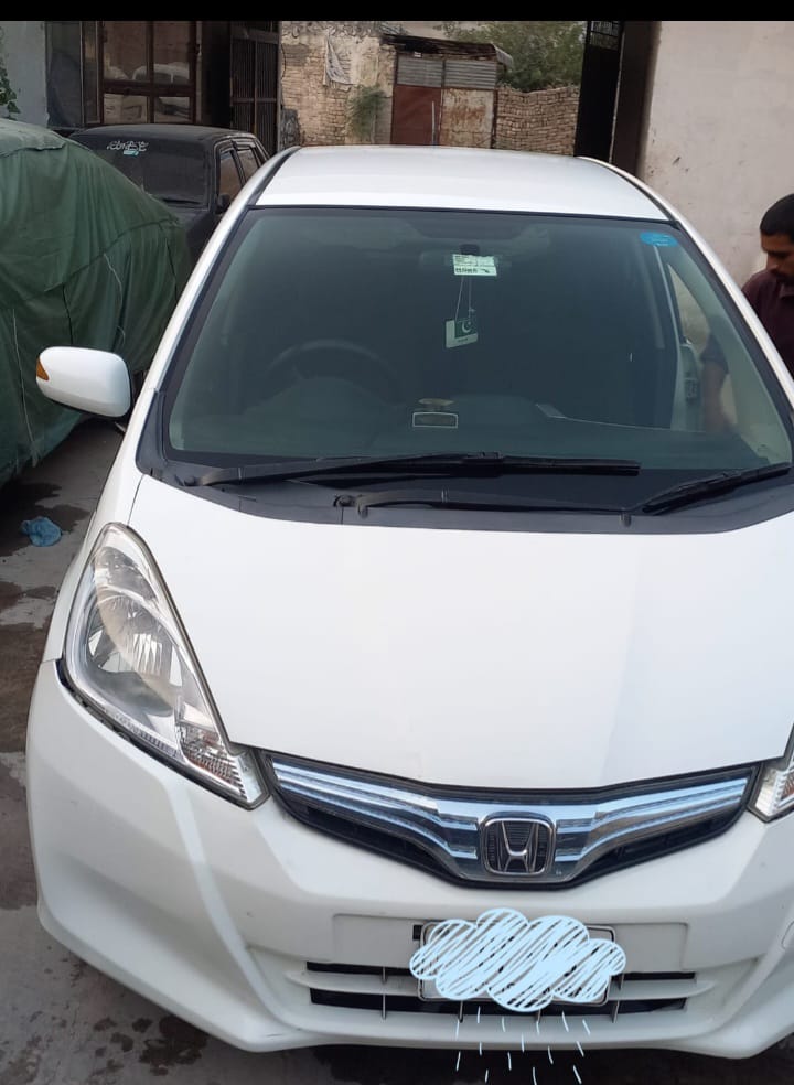 HONDA FiT - Hybrid