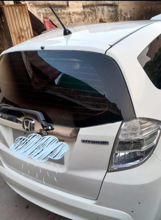 HONDA FiT - Hybrid