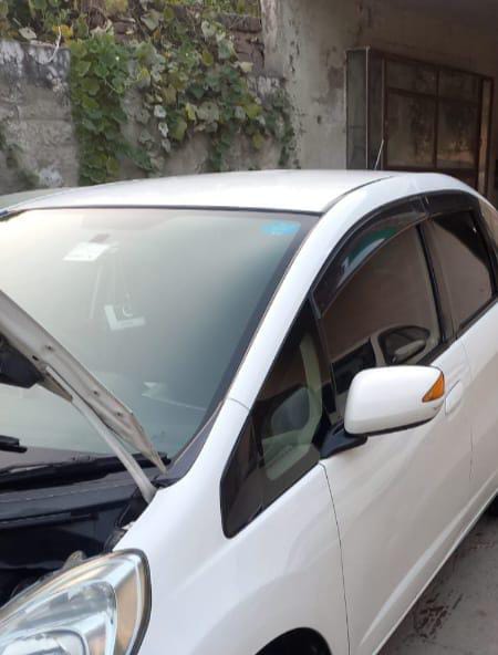 HONDA FiT - Hybrid