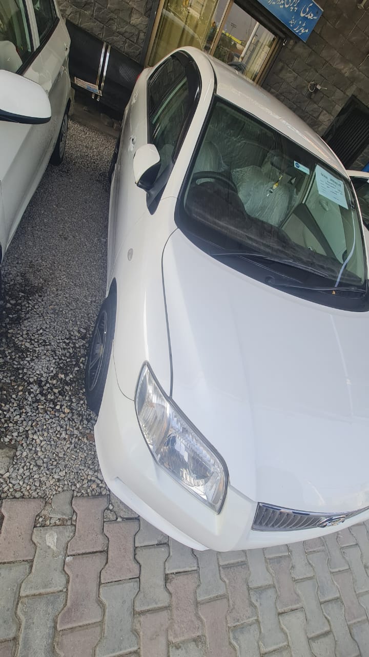 TOYOTA COROLLA - AXIO G