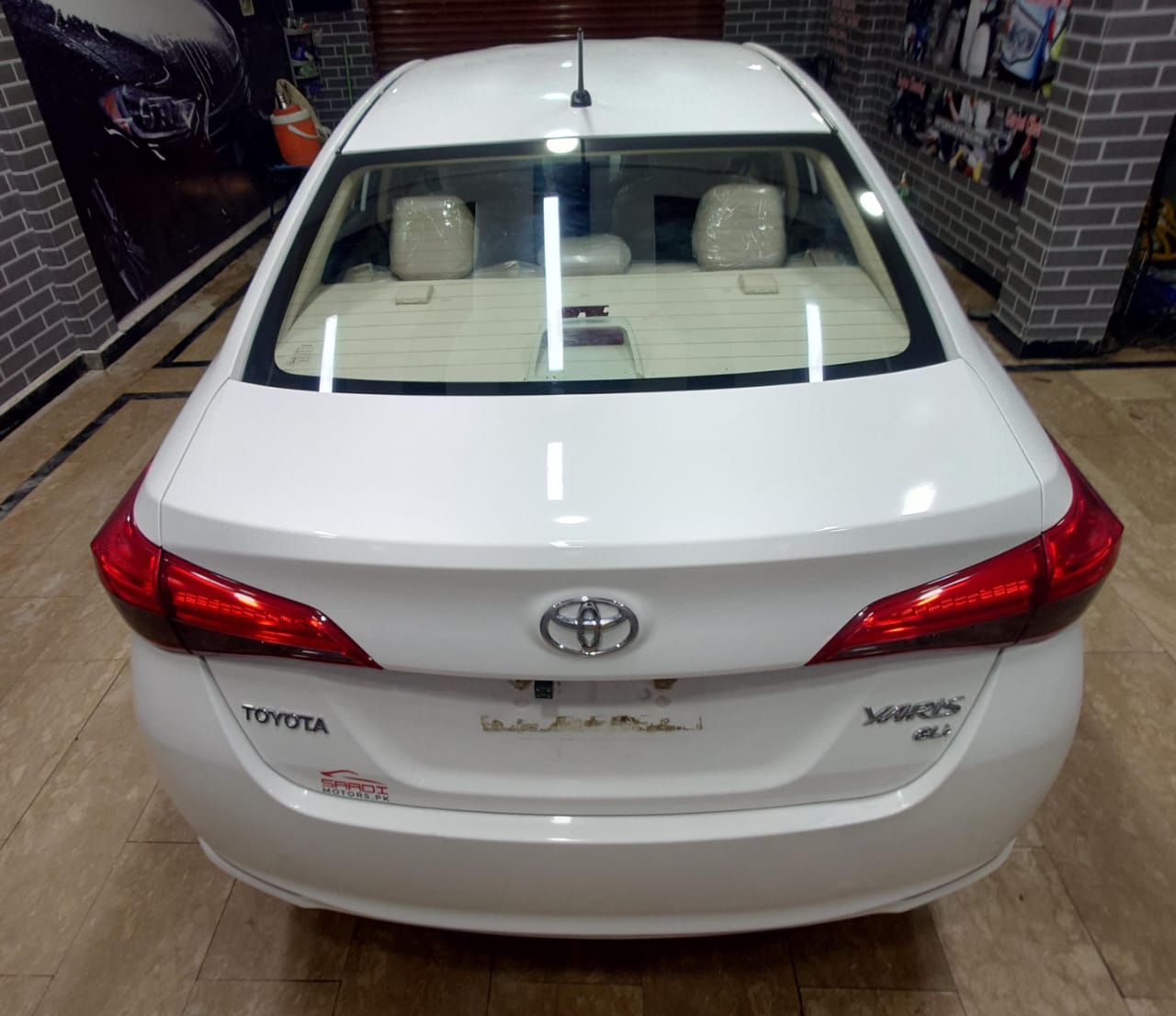 TOYOTA YARIS - GLi
