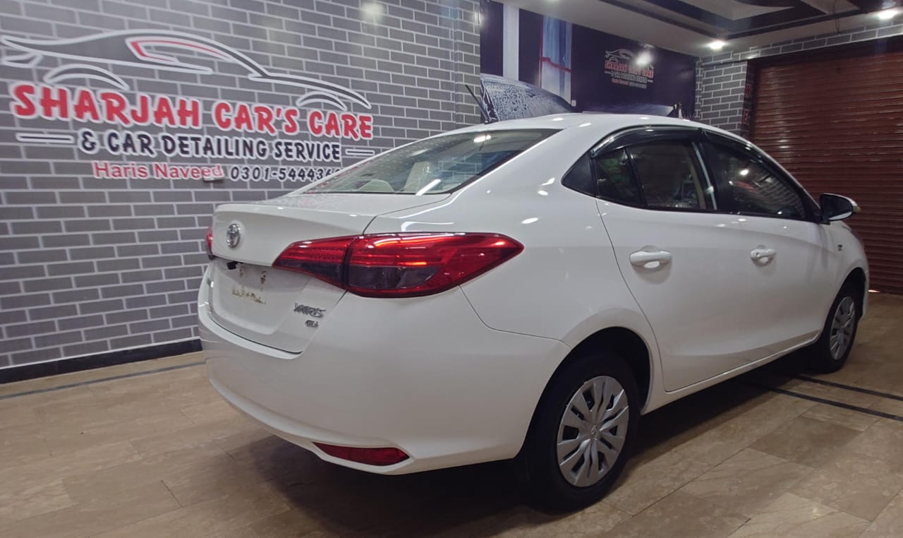 TOYOTA YARIS - GLi