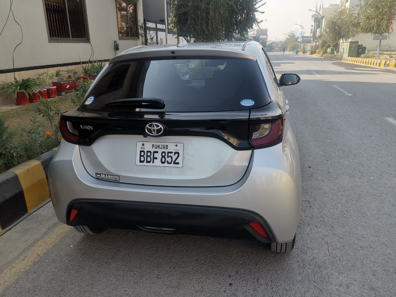 YARIS