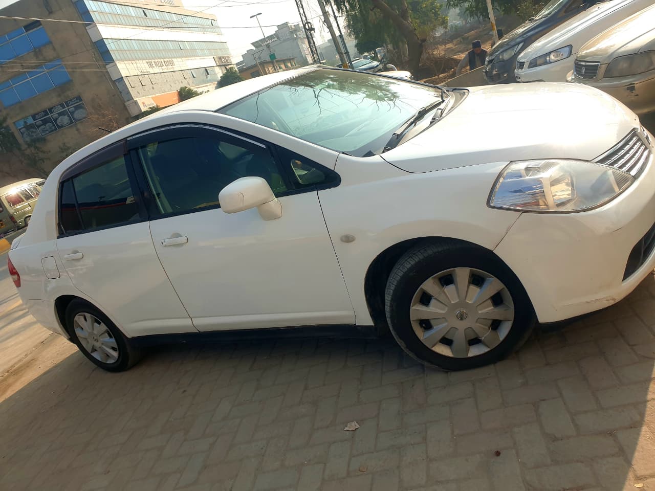 NISSAN TIDA - Latio