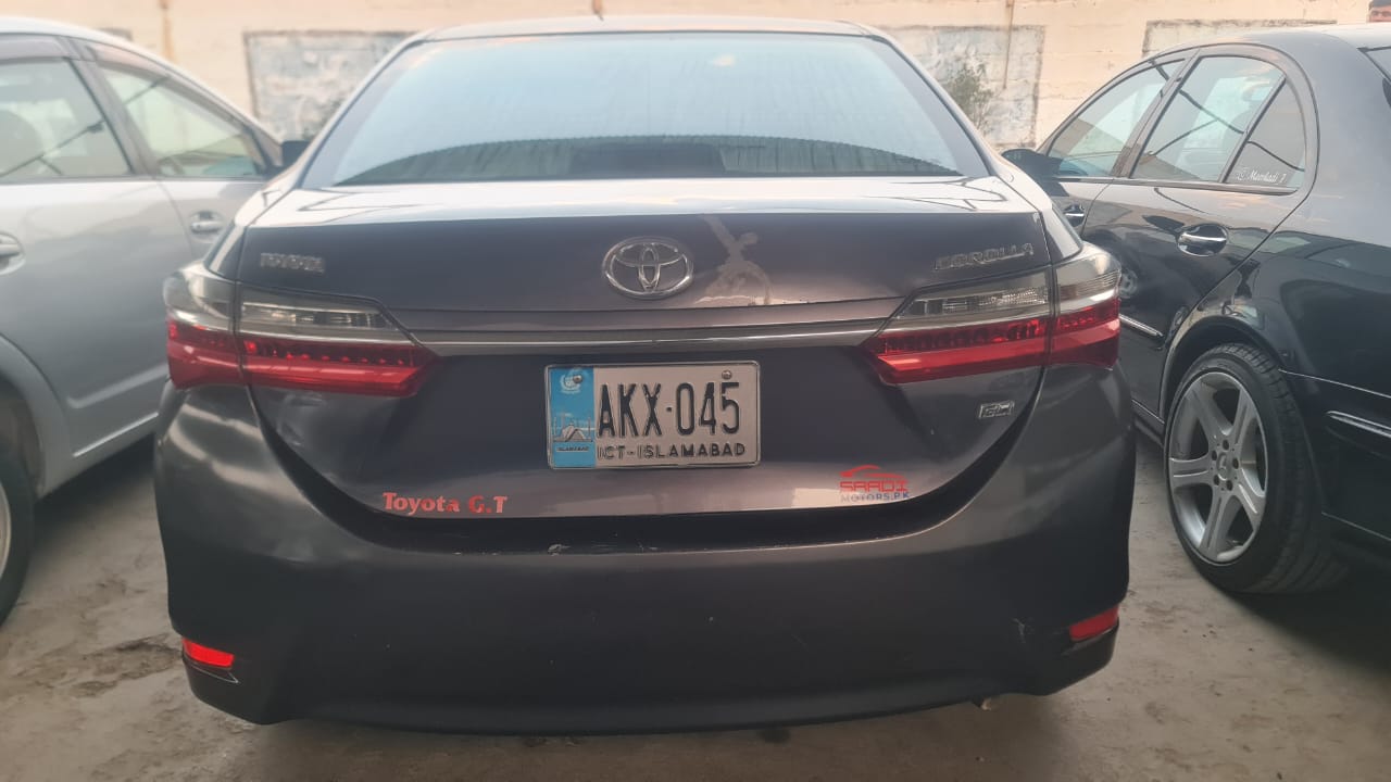 TOYOTA COROLLA GLi