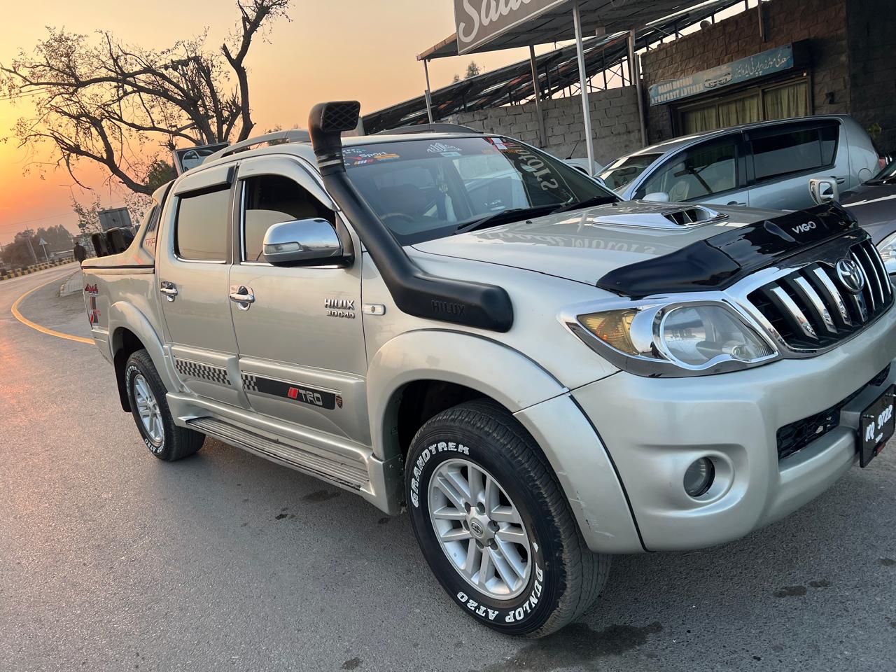 TOYOTA HILUX G - VIGO (Thailandi)